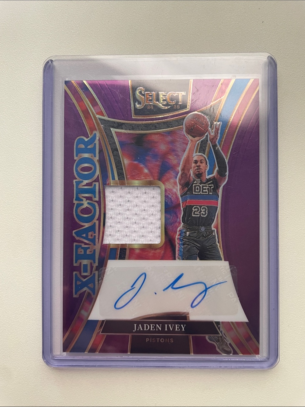 Jaden Ivey X-Fractor Jersey Auto Purple Prism /99